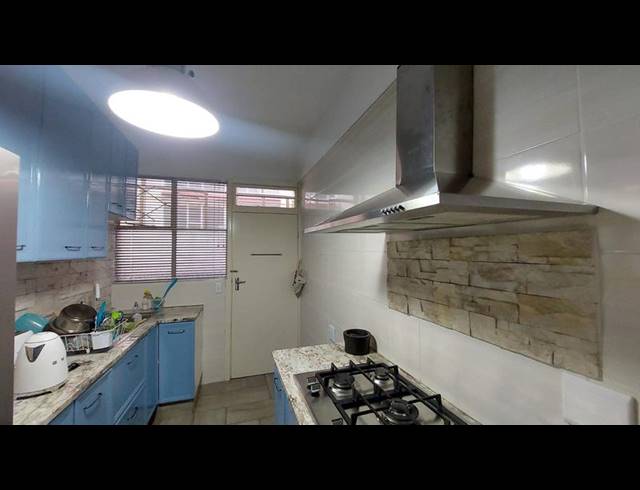 2 BEDROOM APARTMENT FOR SALE IN PARKTOWN